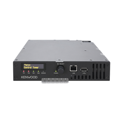 Repetidor UHF 450-520 MHz, Digital NXDN*-DMR*-Analógico, 40 Watts, puerto LAN, MIL-STD-810, SNMP, Inc. accesorios de inst.